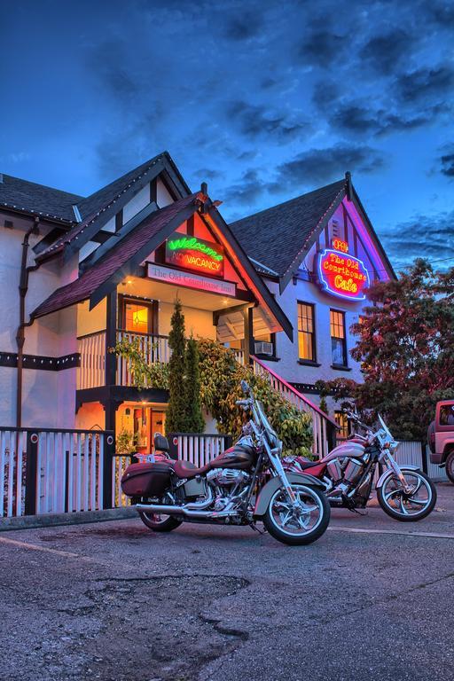 The Old Courthouse Inn Powell River Exterior photo